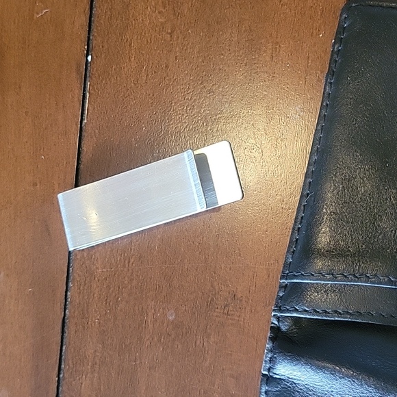 ZITHALI ๐ LEATHER WALLET - Picture 8 of 15